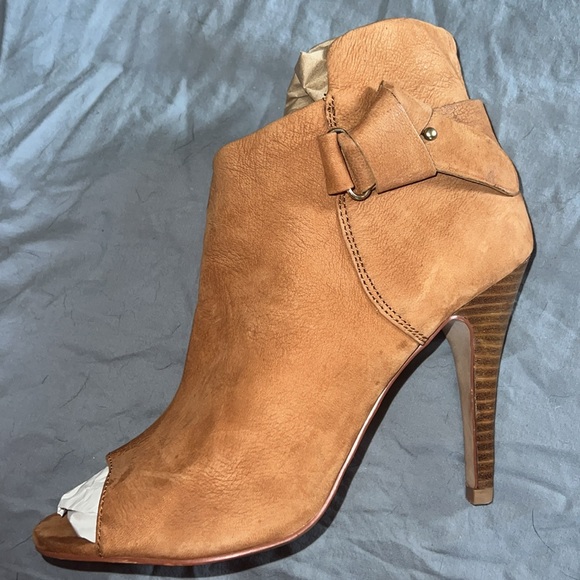 Aldo Suede Camel Peep-Toe Bootie, Size 7.5 - Picture 7 of 15